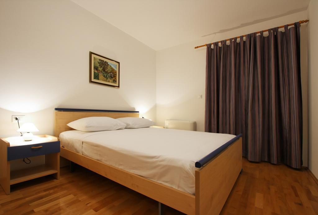 Pharia Hotel And Apartments - By The Beach Hvar Town Kamer foto