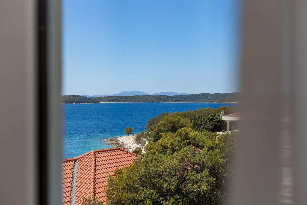 Pharia Hotel And Apartments - By The Beach Hvar Town Buitenkant foto